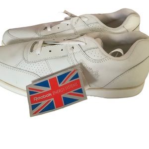 Reebok women’s comfort walking shoes white leather Sz 10 casual lace up sneakers